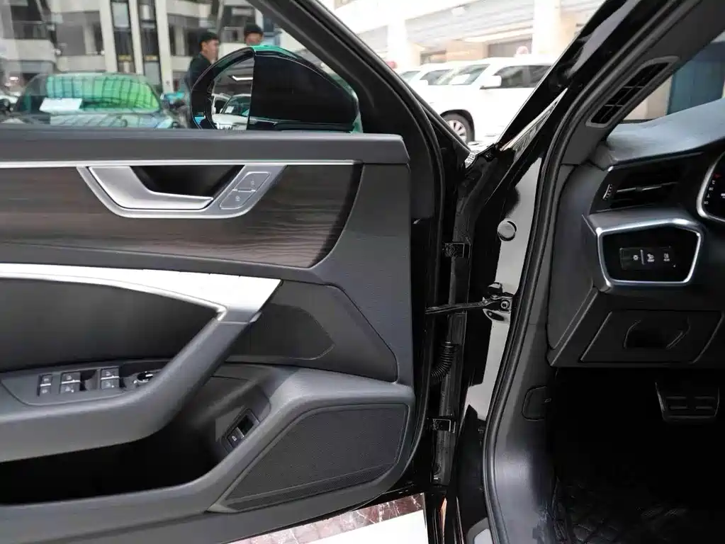 Audi A6L — миниатюра 4