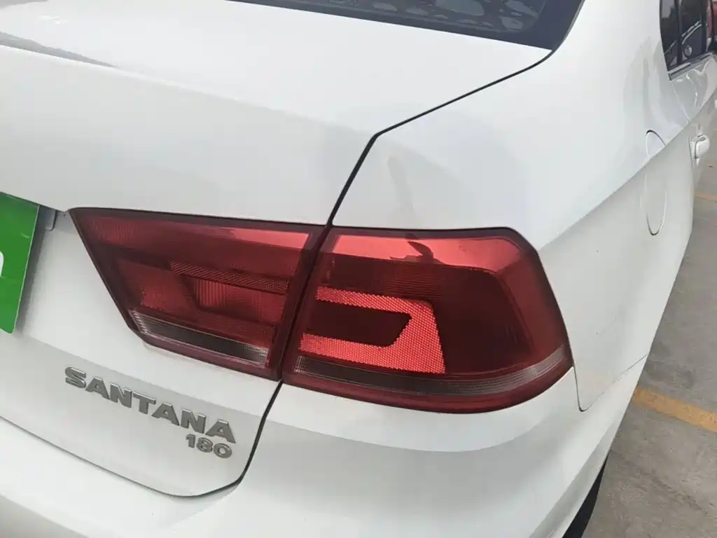 Volkswagen Santana — миниатюра 8
