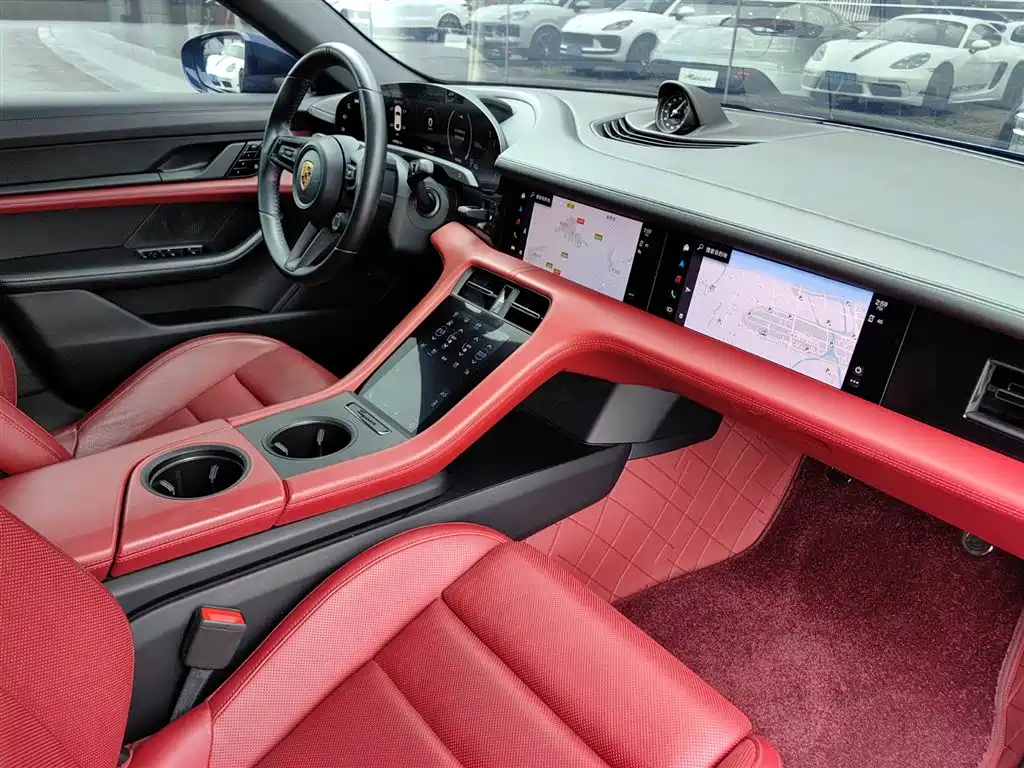 Porsche Taycan — фотографии объявления, Фото 11