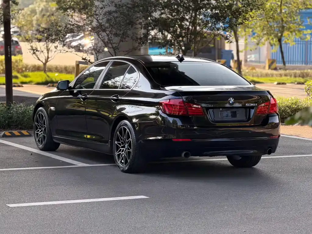 BMW 5 Series (Import) — миниатюра 6