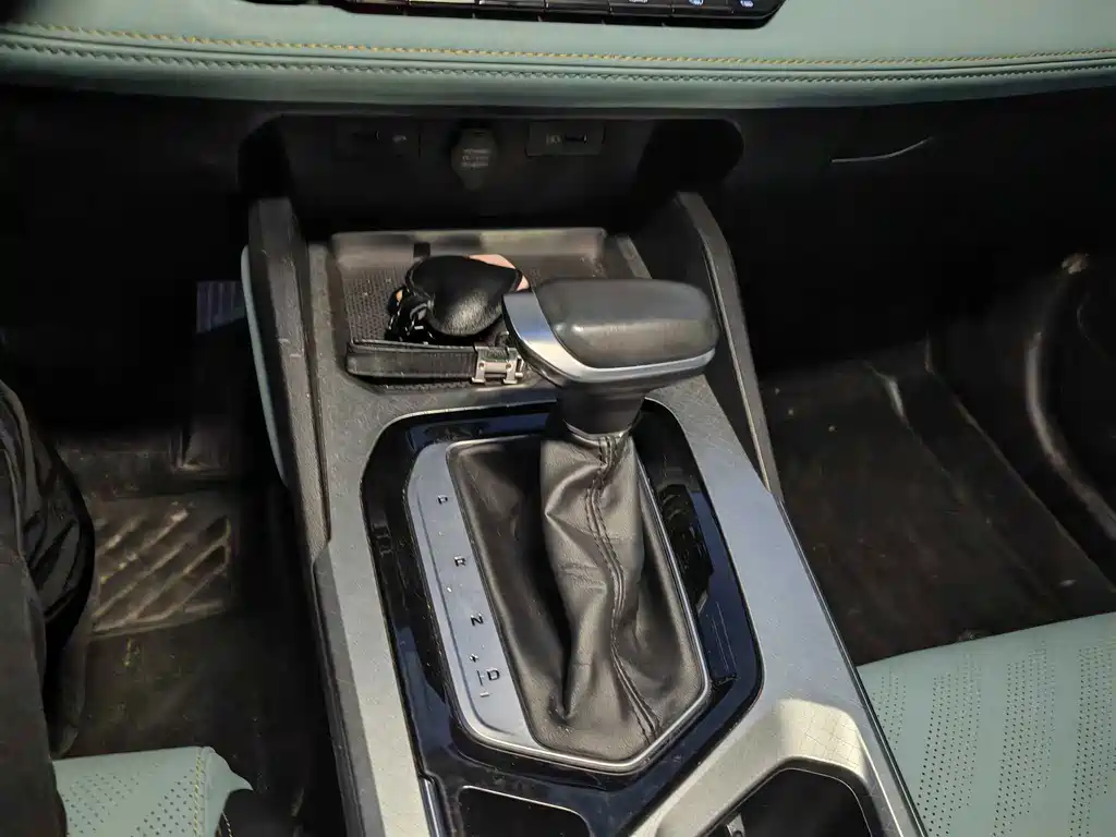 Geely Emgrand L — миниатюра 7