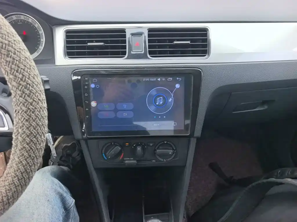 Skoda Rapid — миниатюра 13