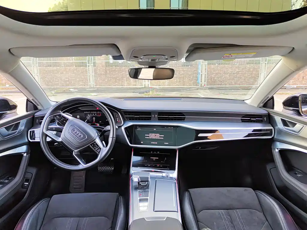 Audi A7L 2024 45 TFSI Luxury