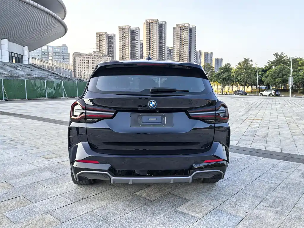 BMW iX3 — миниатюра 5