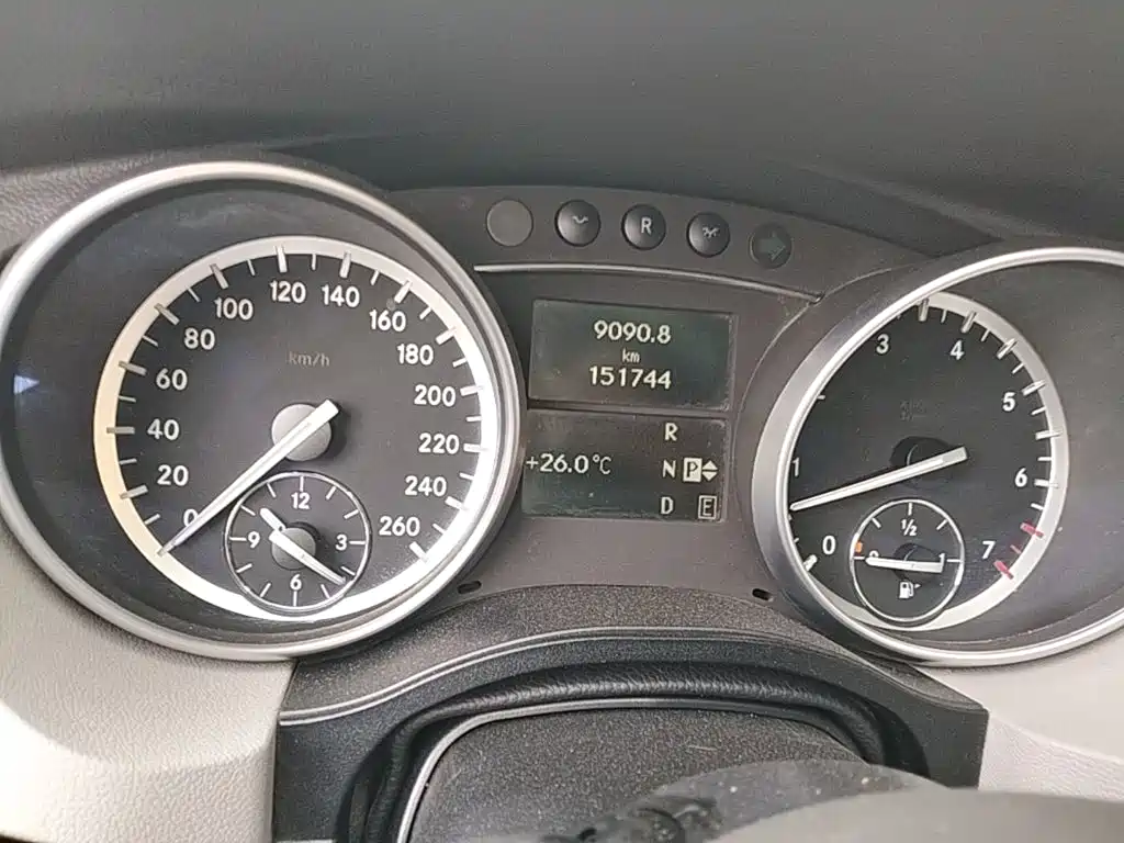 Mercedes-Benz R-Class — миниатюра 12