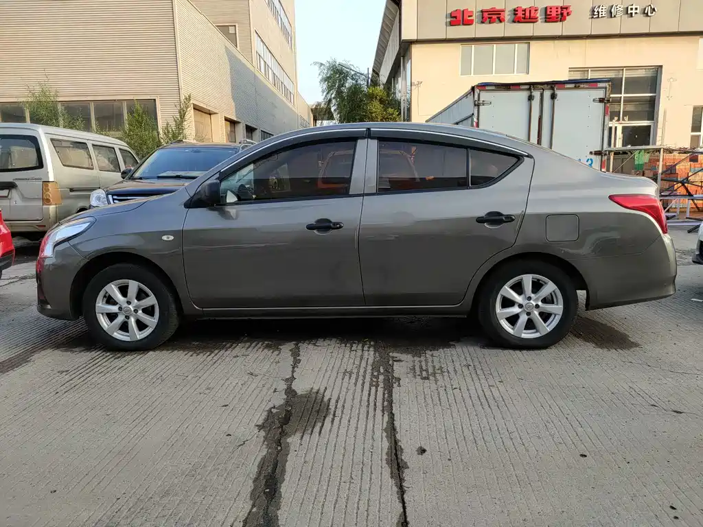 Nissan Sunny — миниатюра 17