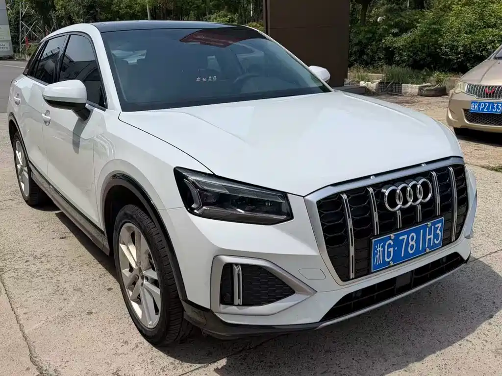 Audi Q2L 2022 35 TFSI Luxury