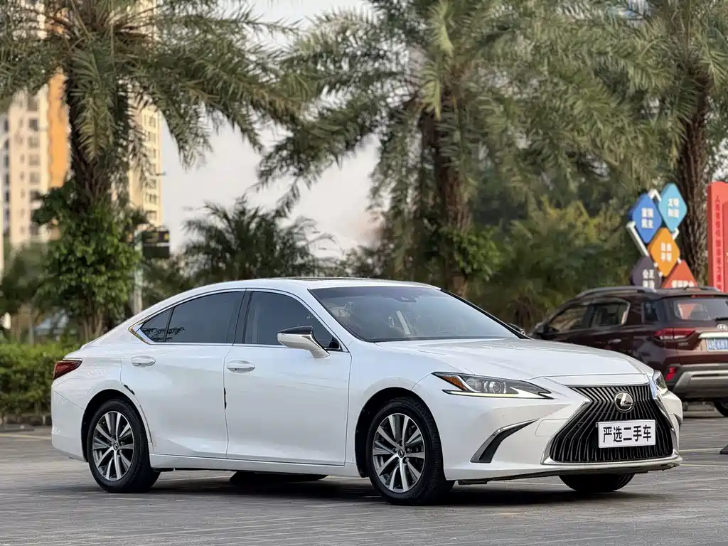 Lexus ES — миниатюра 3