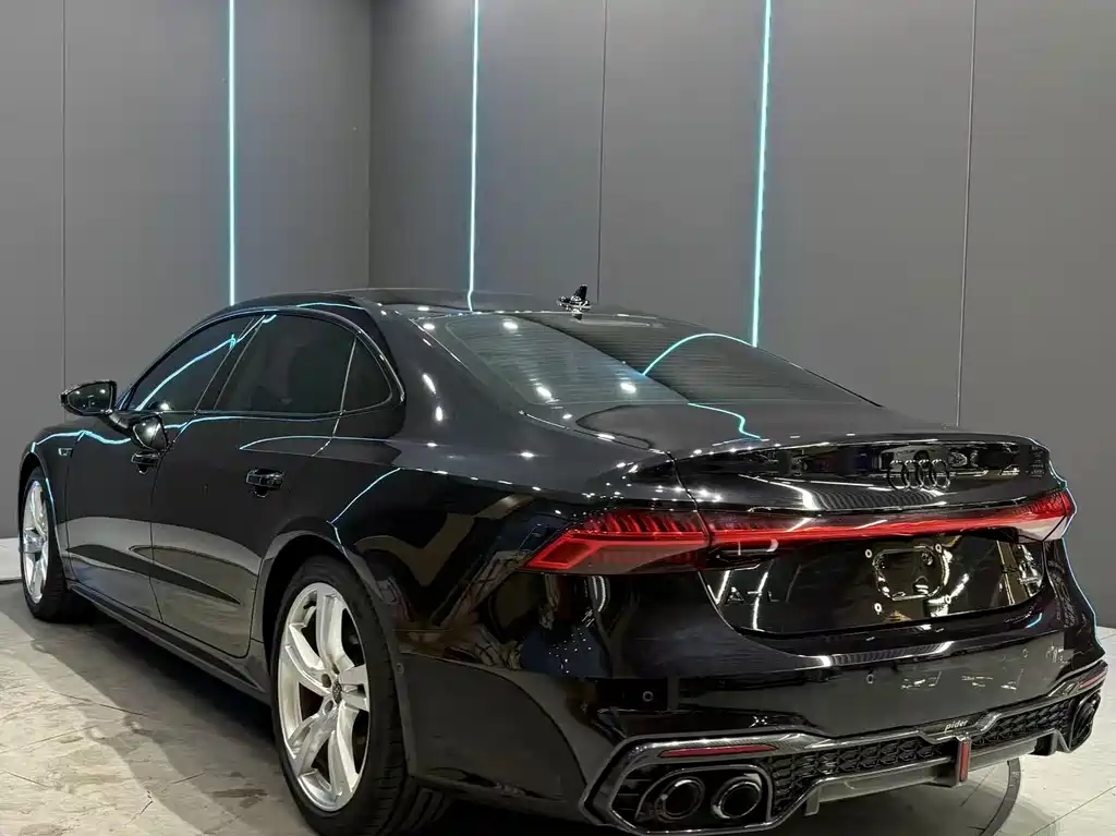 Audi A7L — миниатюра 6