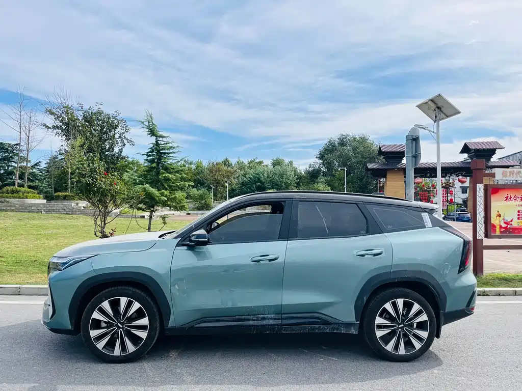 Geely Boyue L — миниатюра 3
