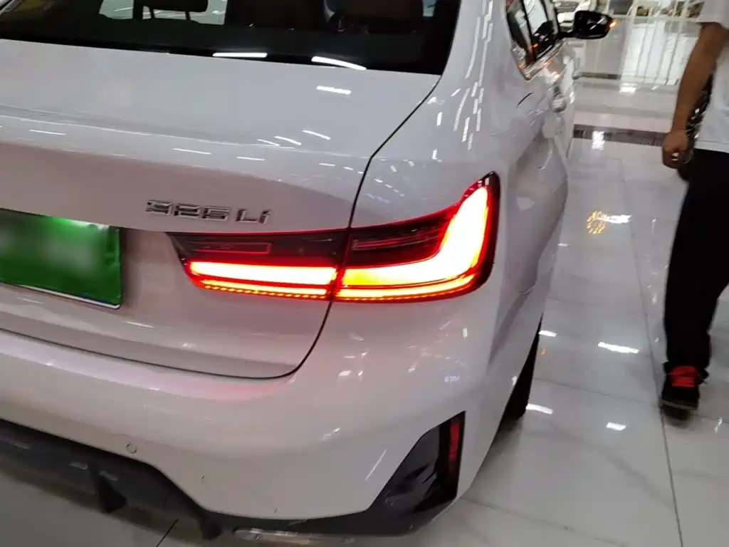 BMW 3 Series — миниатюра 8