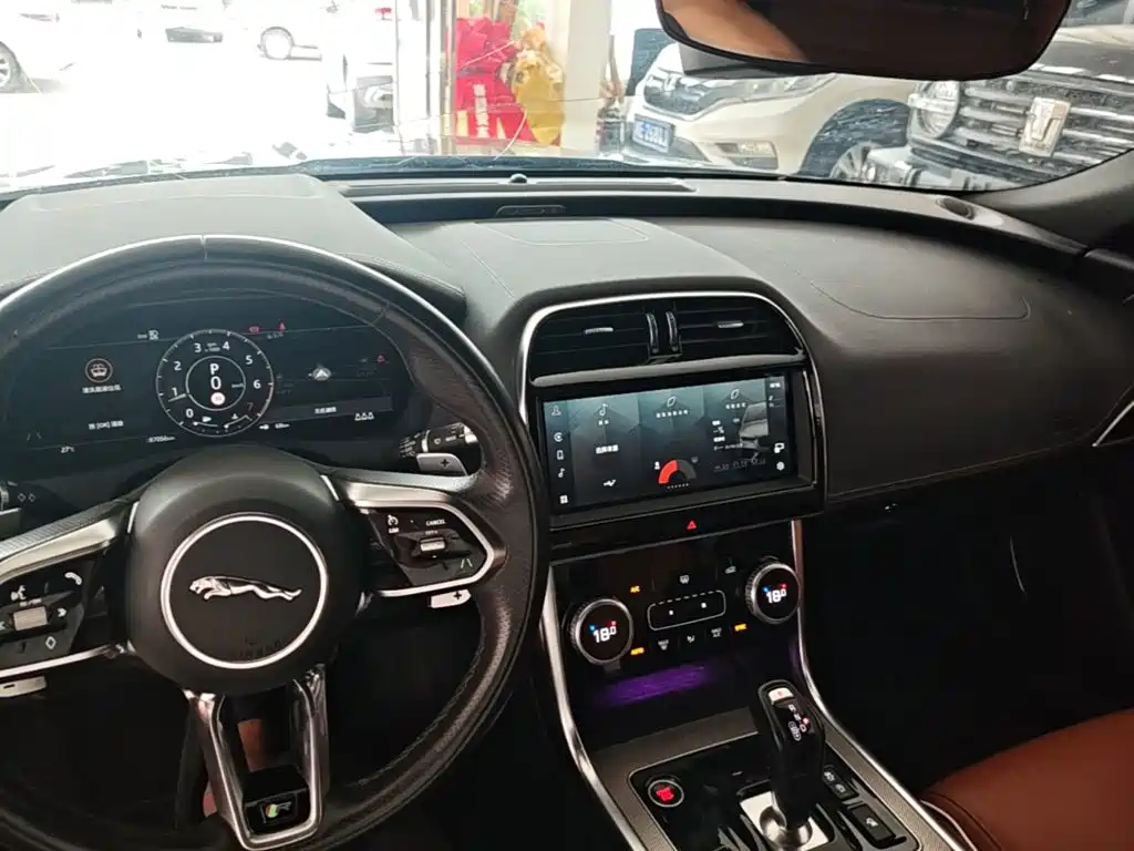 Jaguar XEL — миниатюра 10