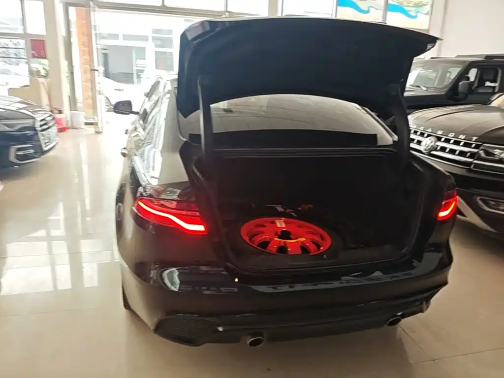 Jaguar XEL — миниатюра 19