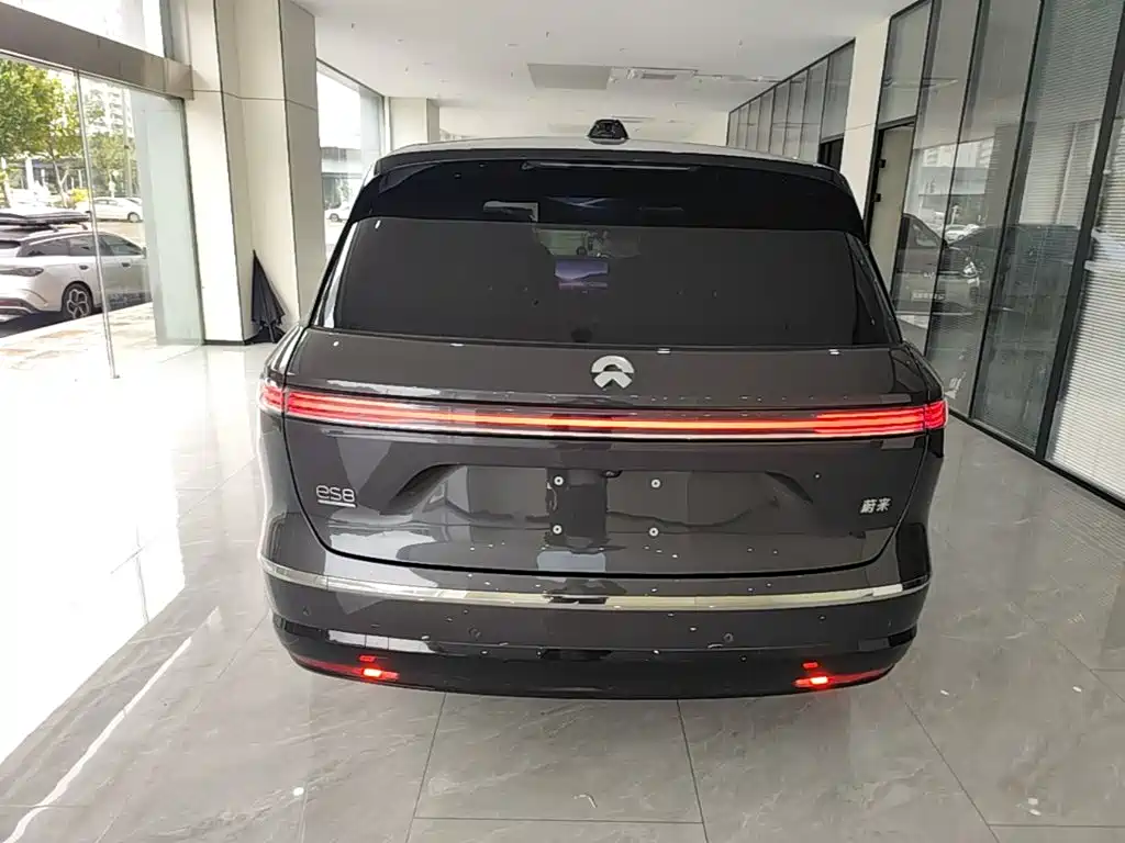 NIO ES8 — миниатюра 6