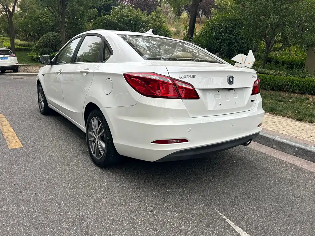 Changan Eado — миниатюра 7