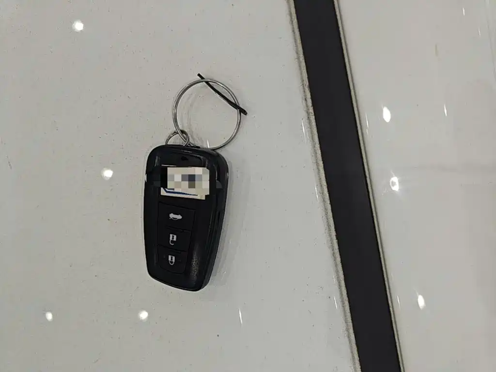 Toyota Corolla — миниатюра 13