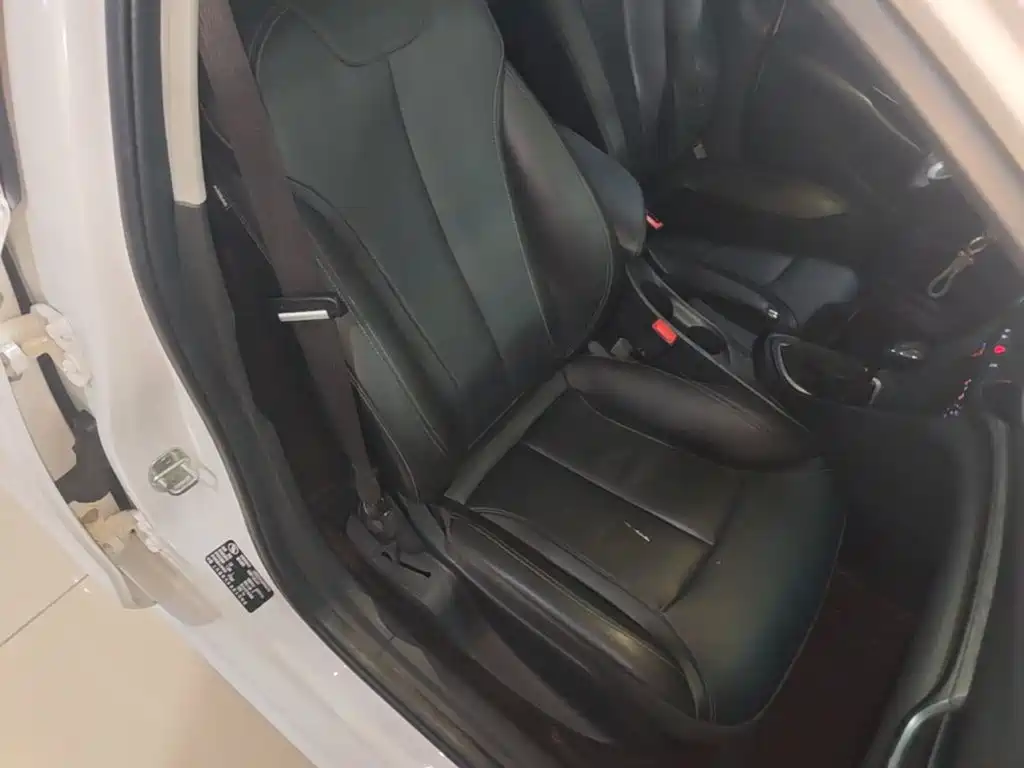 Buick Excelle — миниатюра 25