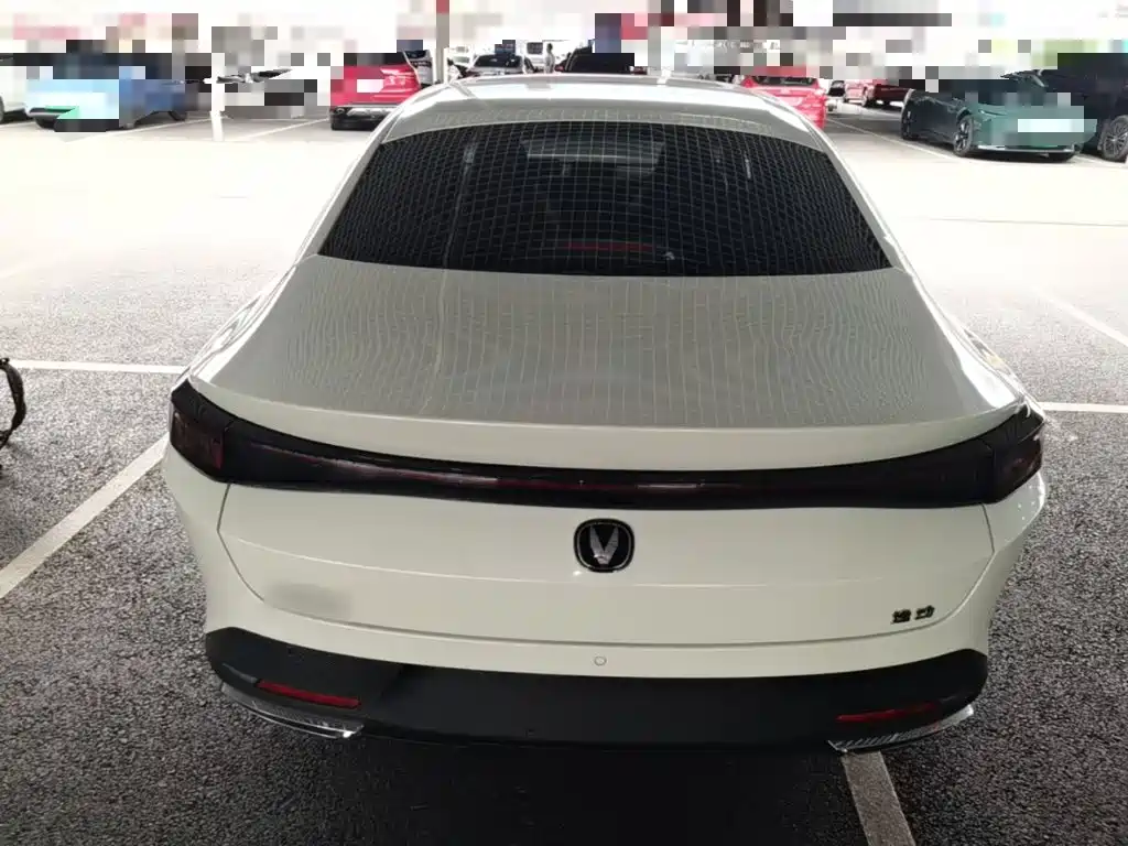 Changan Eado — миниатюра 6