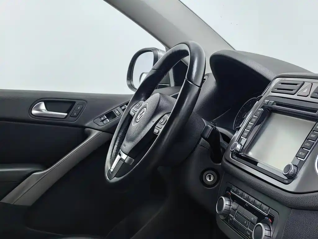 Volkswagen Tiguan — миниатюра 22