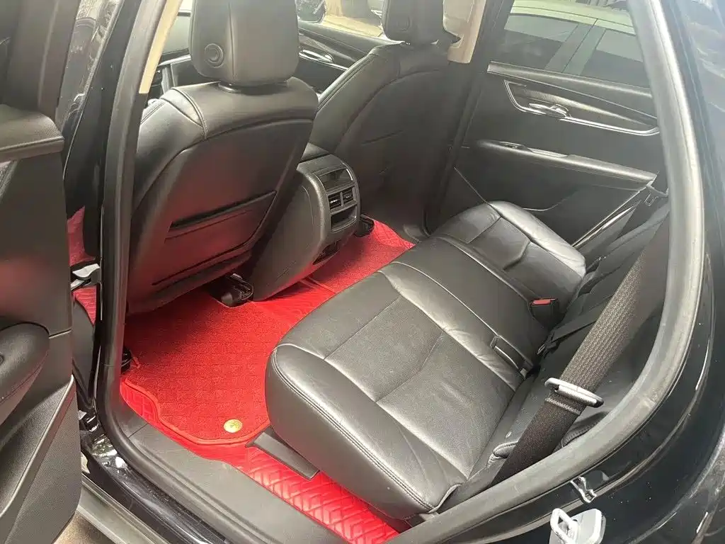Cadillac XT5 — миниатюра 4