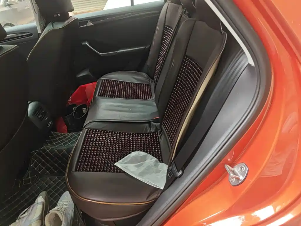 Volkswagen T-Roc — миниатюра 13