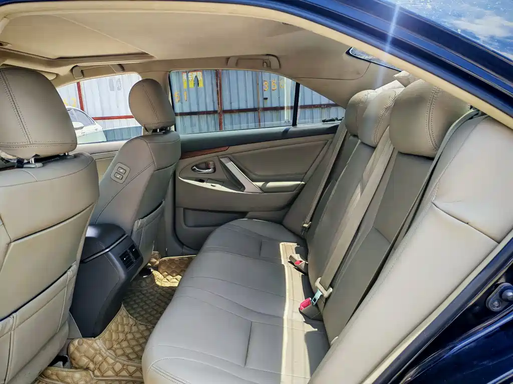 Toyota Camry — миниатюра 11