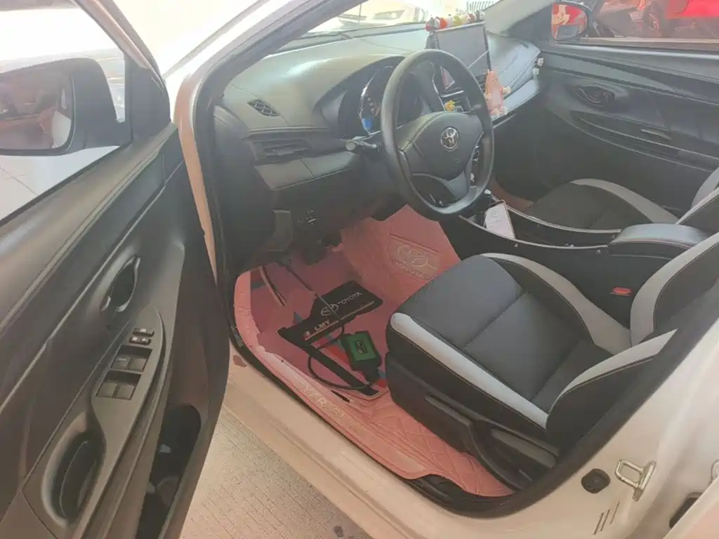 Toyota Yaris L — миниатюра 16