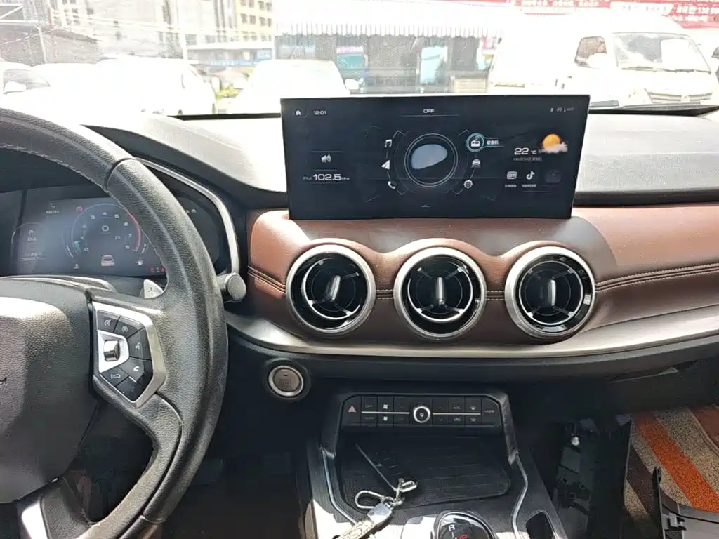 Wey Wey VV6 — миниатюра 13