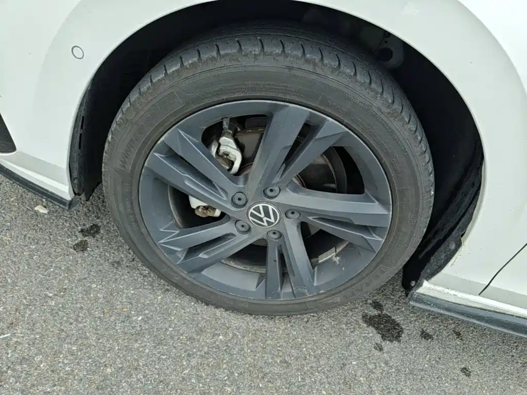 Volkswagen Golf — миниатюра 23