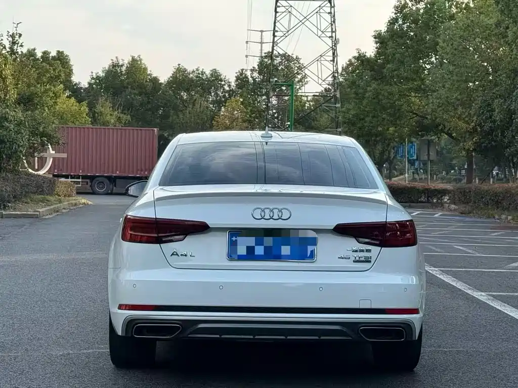 Audi A4L — миниатюра 4
