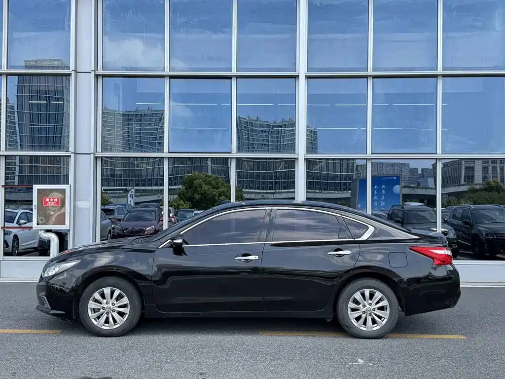 Nissan Teana — миниатюра 3