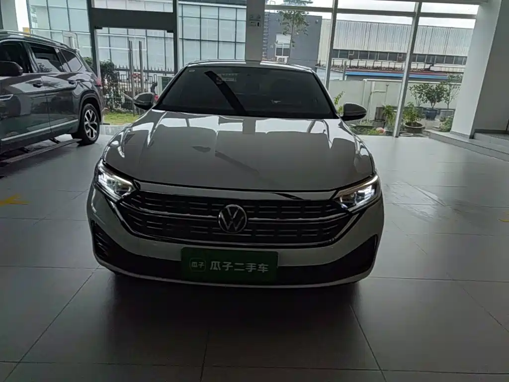 Volkswagen Sagitar — миниатюра 3