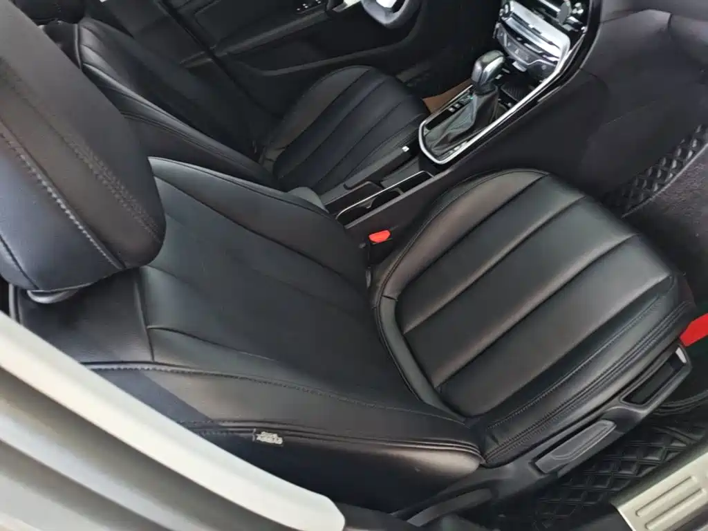 Peugeot 308 — миниатюра 25