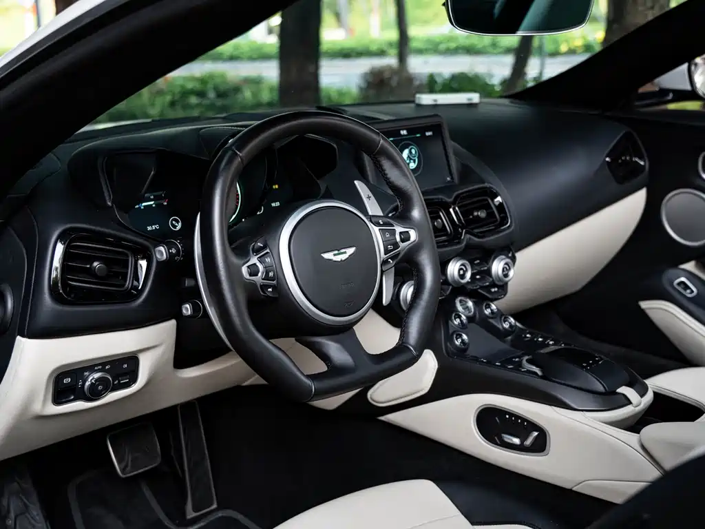 Aston Martin V8 Vantage 2022 4.0T V8 Roadster