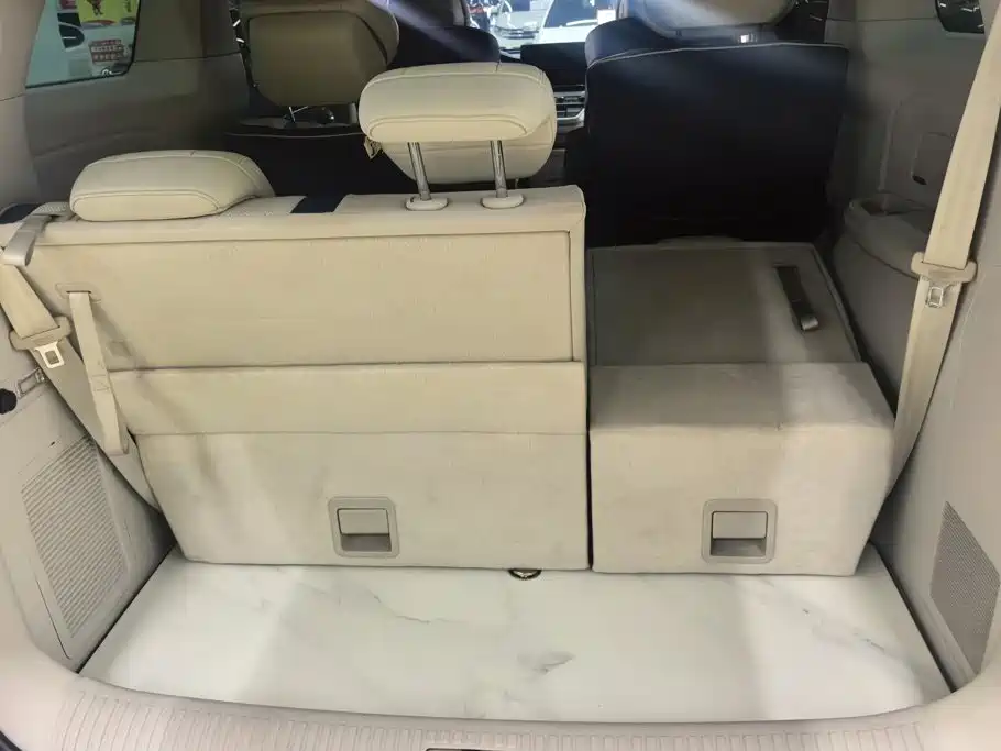 Roewe iMAX8 — миниатюра 4