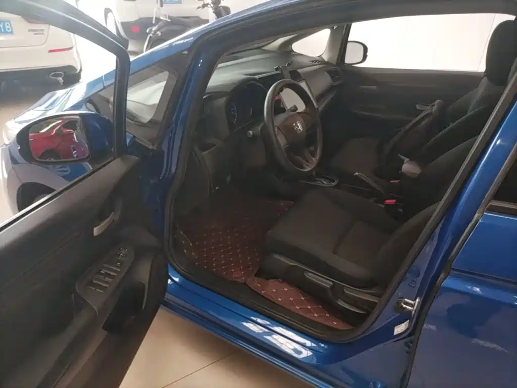 Honda Fit — миниатюра 16