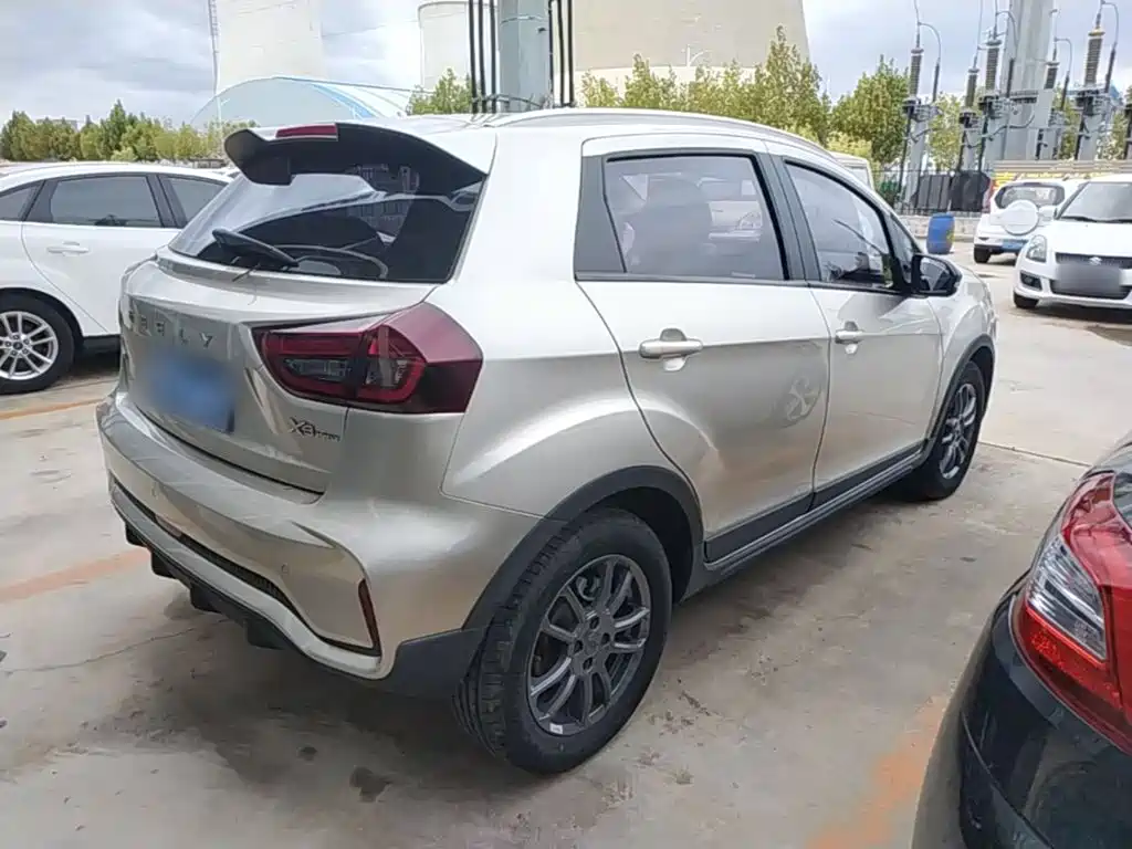 Geely Vision X3 — миниатюра 7