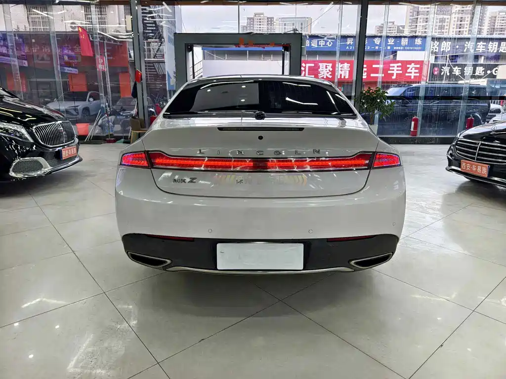 Lincoln MKZ — миниатюра 17