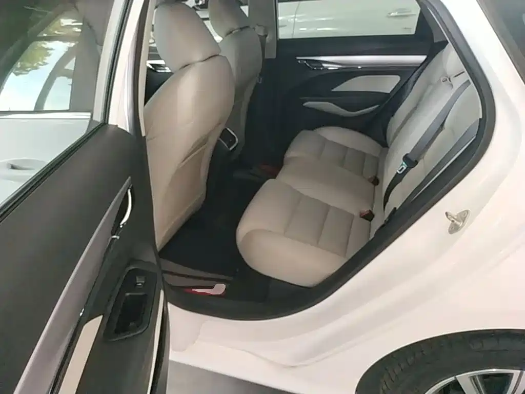 Geely Binrui — миниатюра 17