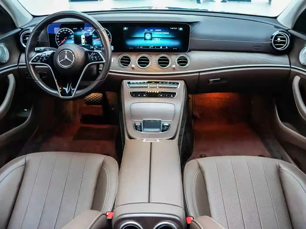 Mercedes-Benz E-Class — миниатюра 9