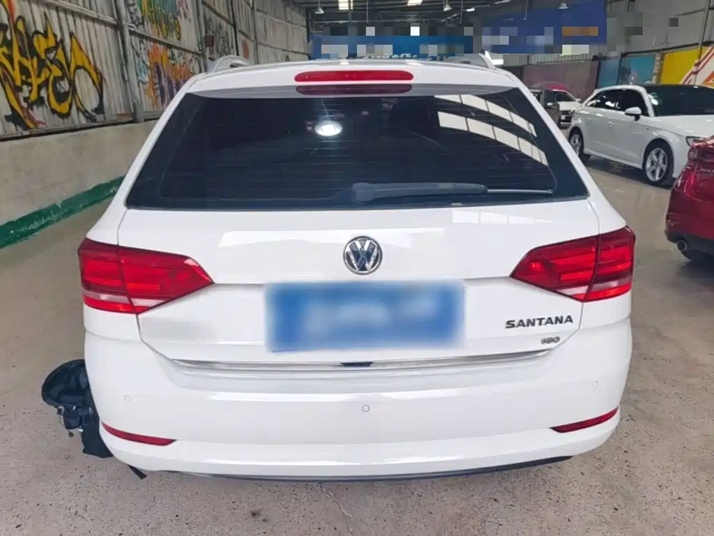Volkswagen Santana — миниатюра 6