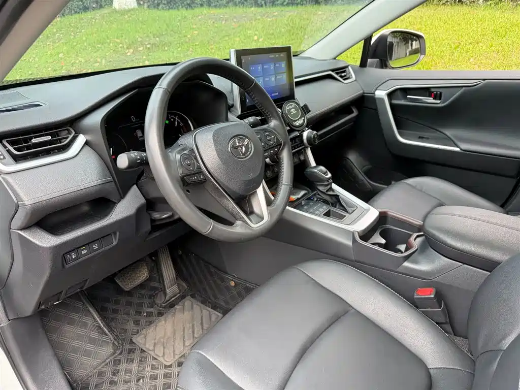 Toyota RAV4 2022 2.0L CVT Plus