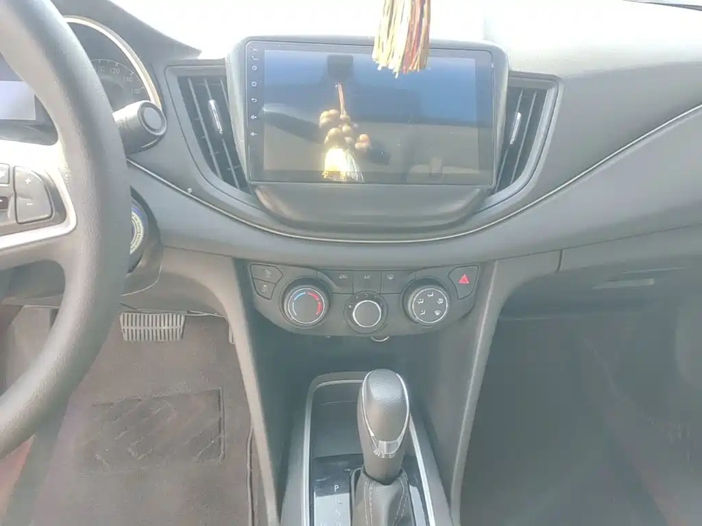 Chevrolet Cavalier — миниатюра 13