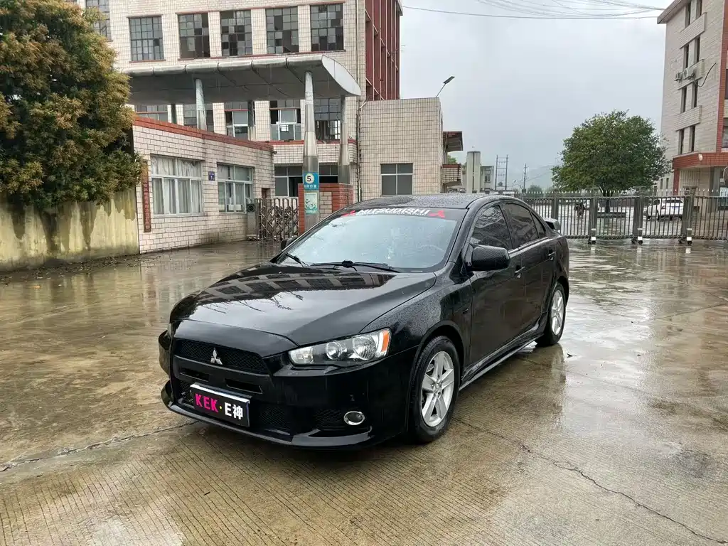 Mitsubishi Lancer EX 2010