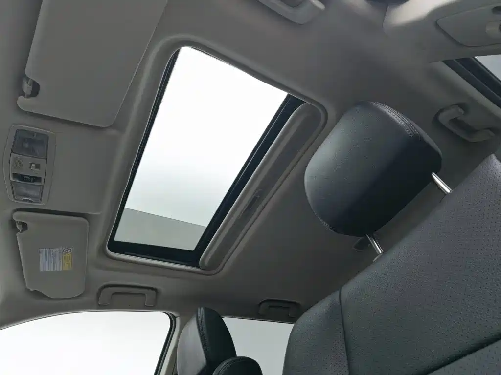 Mitsubishi Outlander (Import) — миниатюра 14