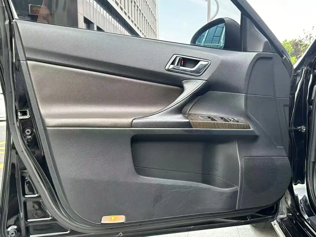 Toyota Reiz — миниатюра 14