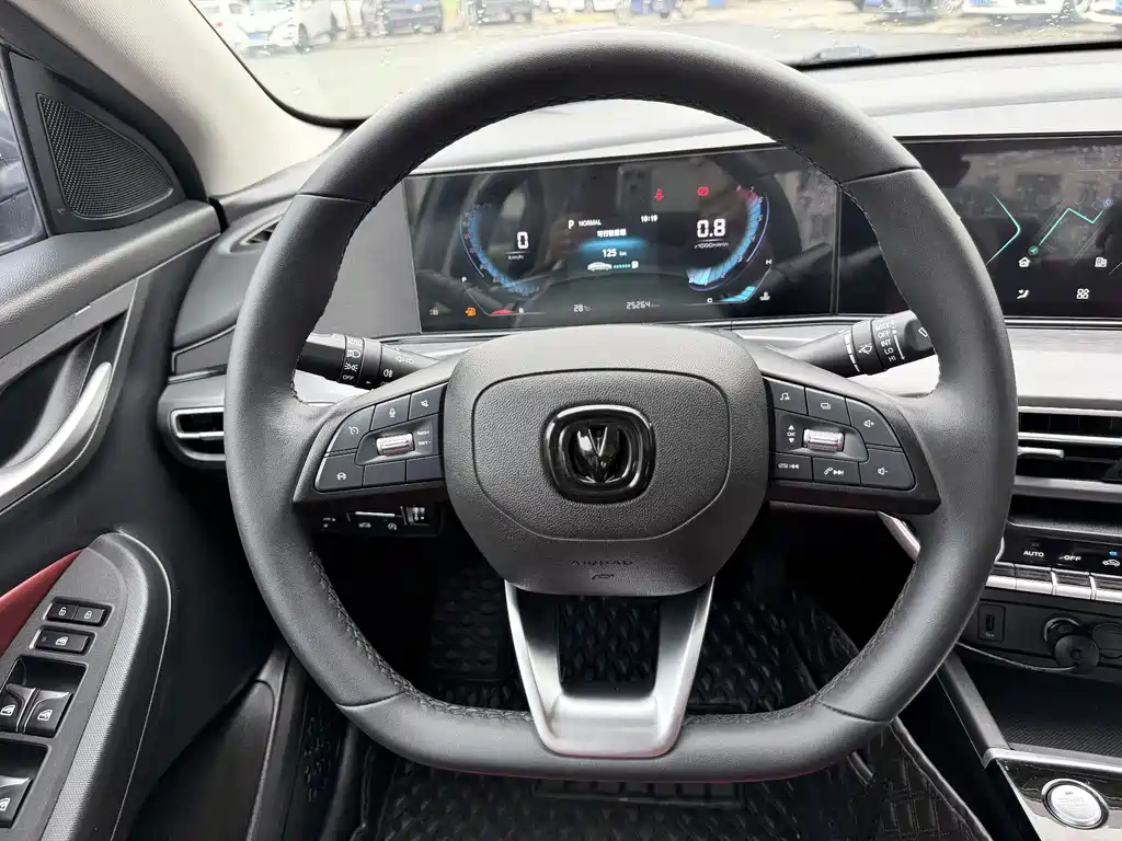 Changan Eado — миниатюра 9