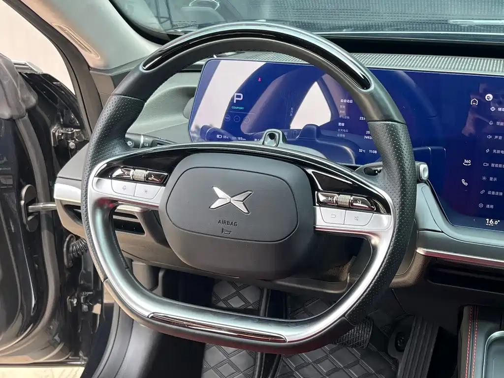 XPeng P7 — миниатюра 8