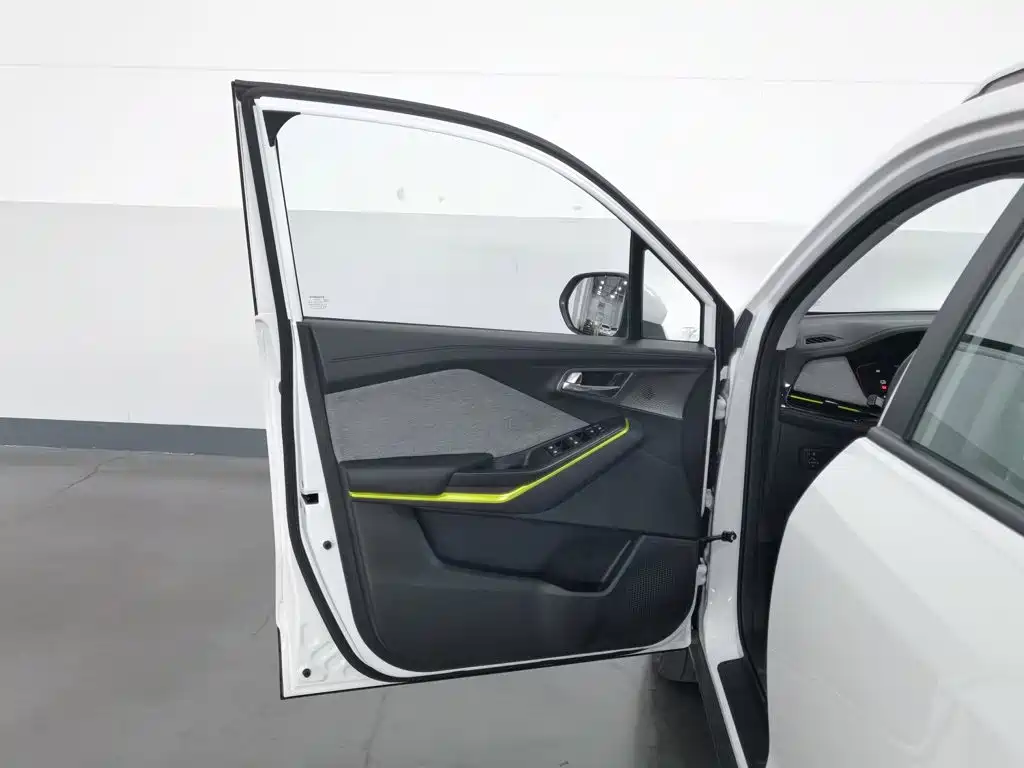Changan New Energy E-Pro — миниатюра 8