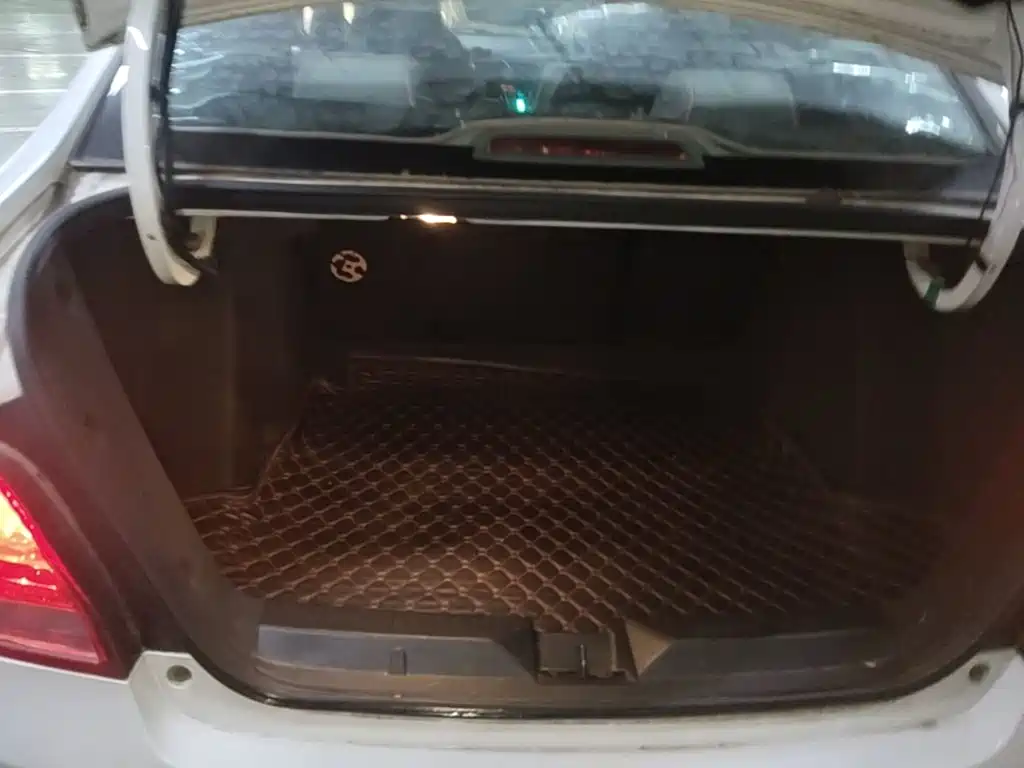 Chevrolet Sail — миниатюра 19